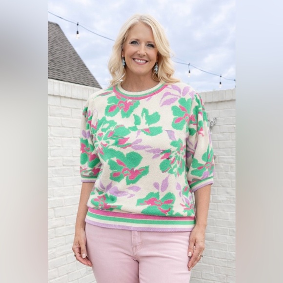 Peach Love California Floral Sweater - Green and Pink Size Small NWOT
